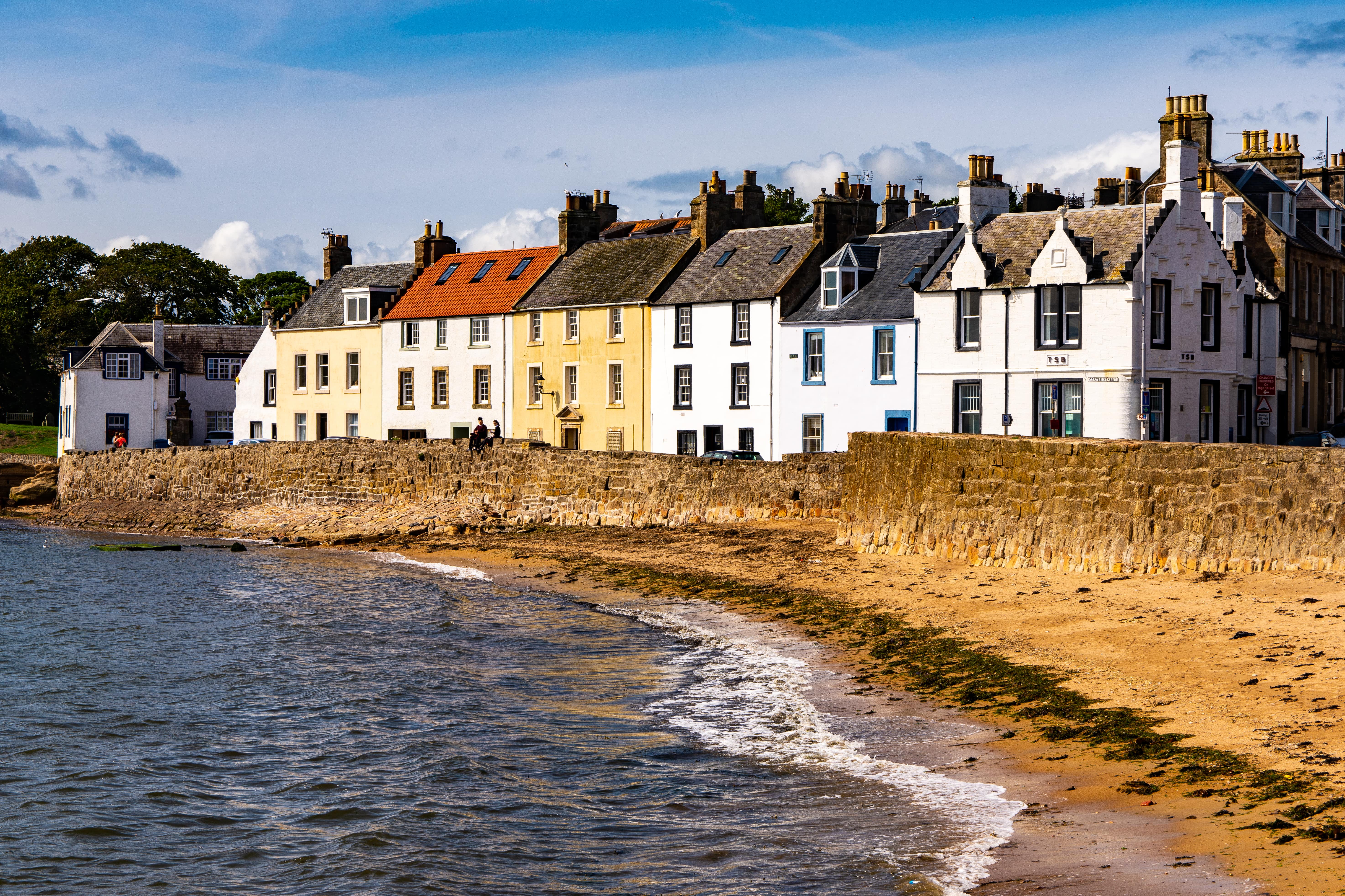 Beach cottages in Anstruther